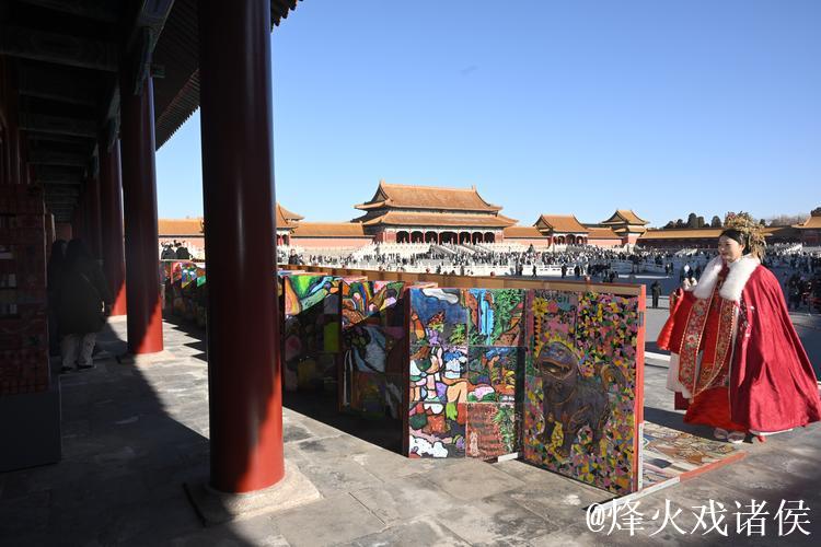 “来！听色彩讲故事”故宫教育体验展开幕